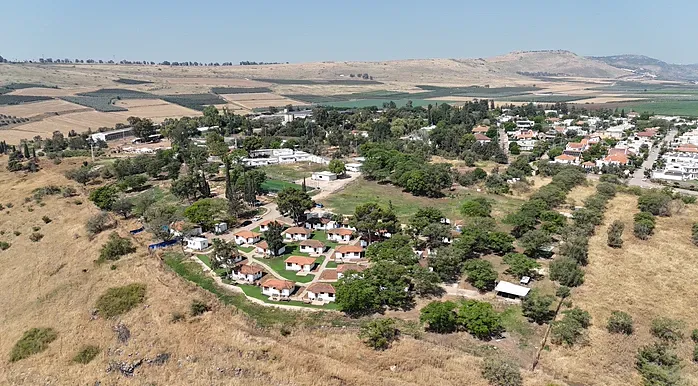 קמפוס הישיבה בכפר חיטים