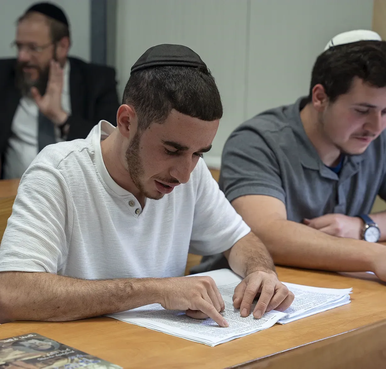 תלמיד בעיון בבית המדרש